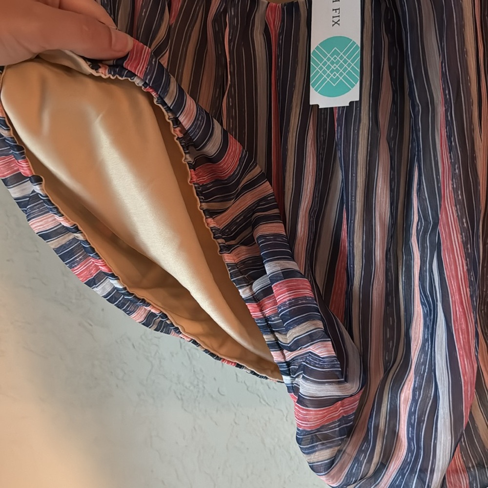 NWT Nine Britton Cream & Blue Cropped Tank Blouse | Stitch Fix | Size L | Casual - Picture 5 of 5
